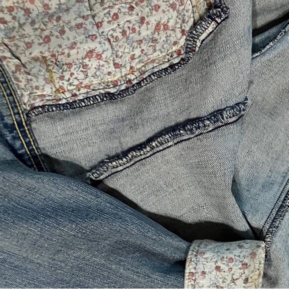 90s Vintage Denim Jacket l Vanity Jeans l L l Florals in cuff and collar - Picture 12 of 13